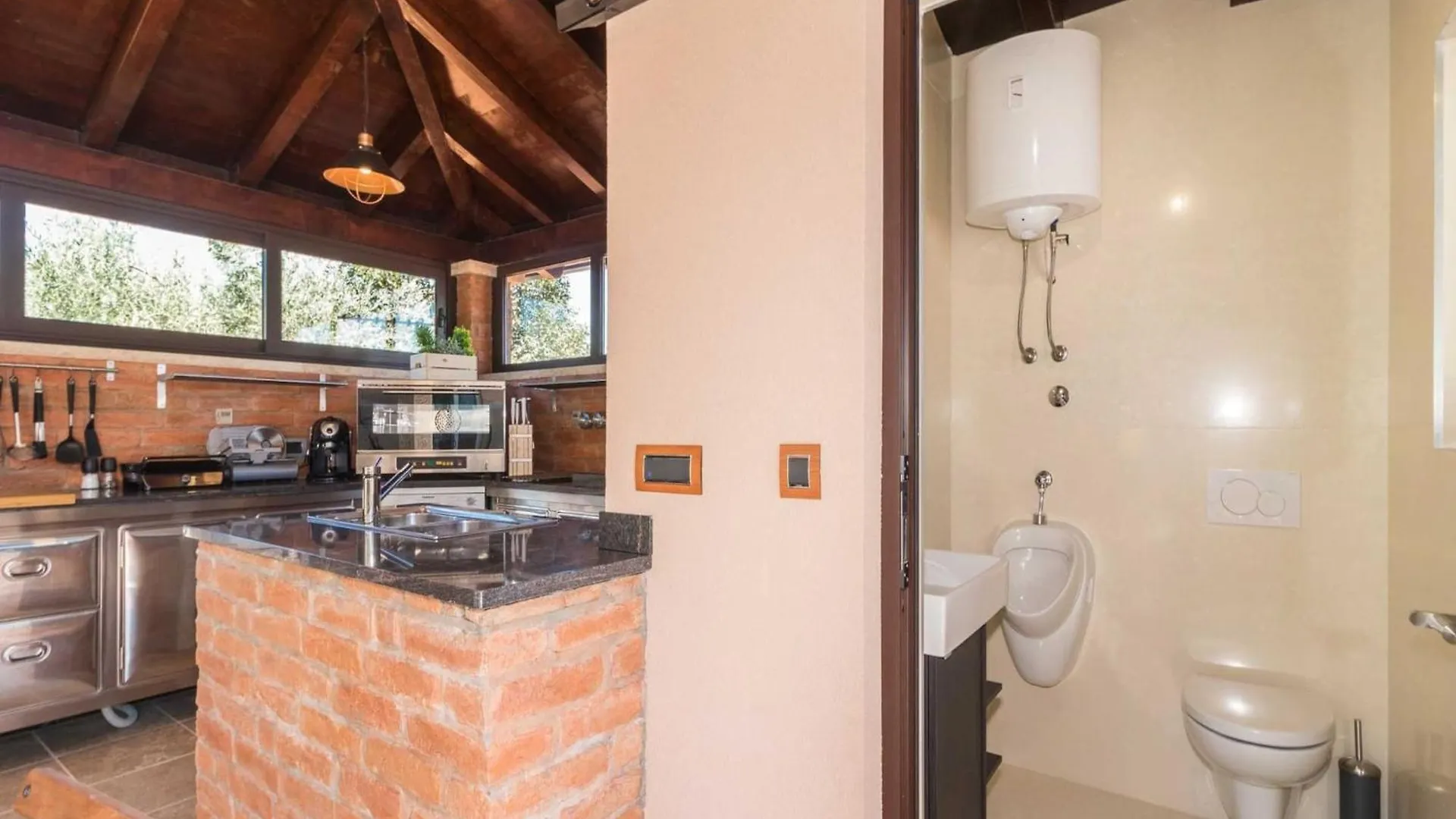 Luxe Villa In Valtura With Private Pool