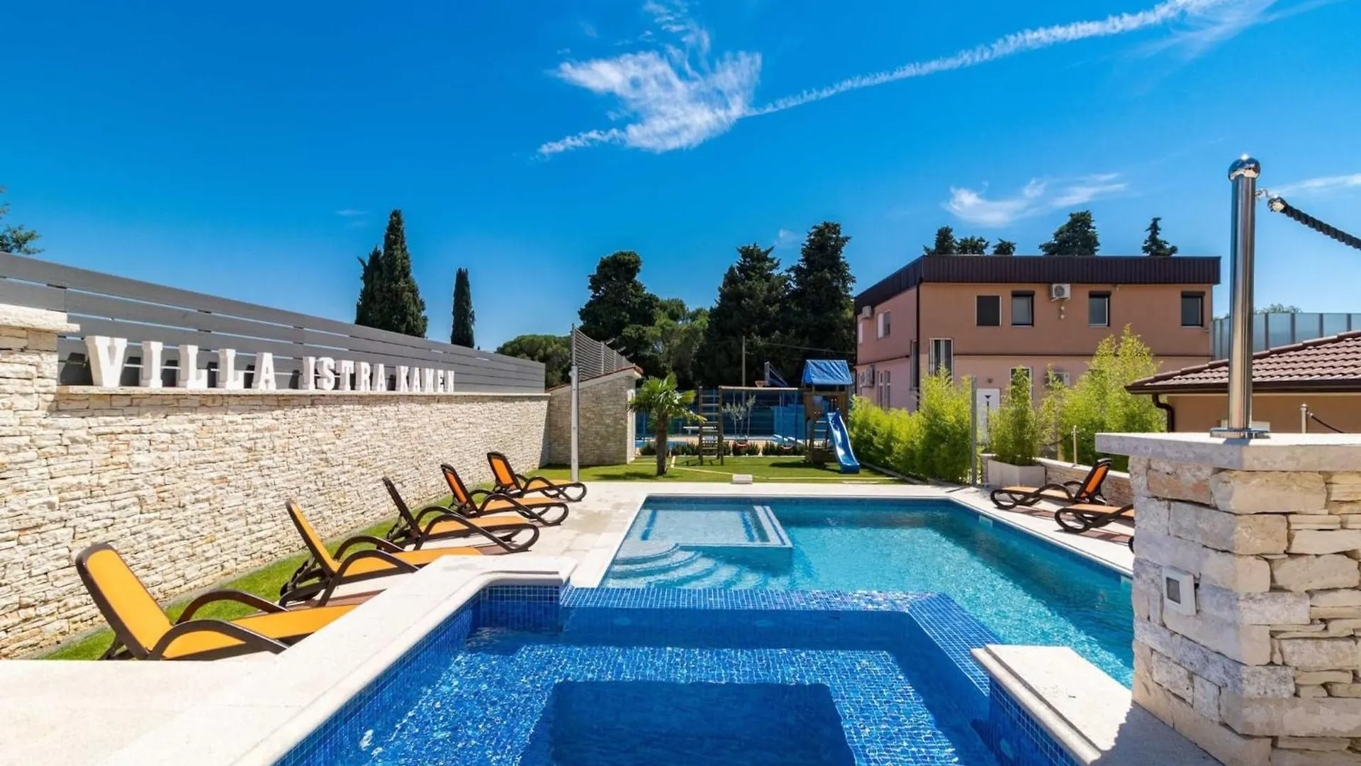 Luxe Villa In Valtura With Private Pool