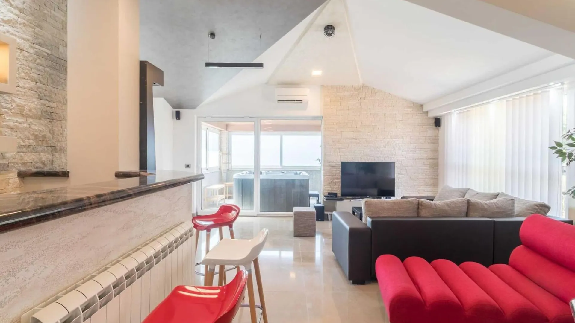 Luxe Villa In Valtura With Private Pool