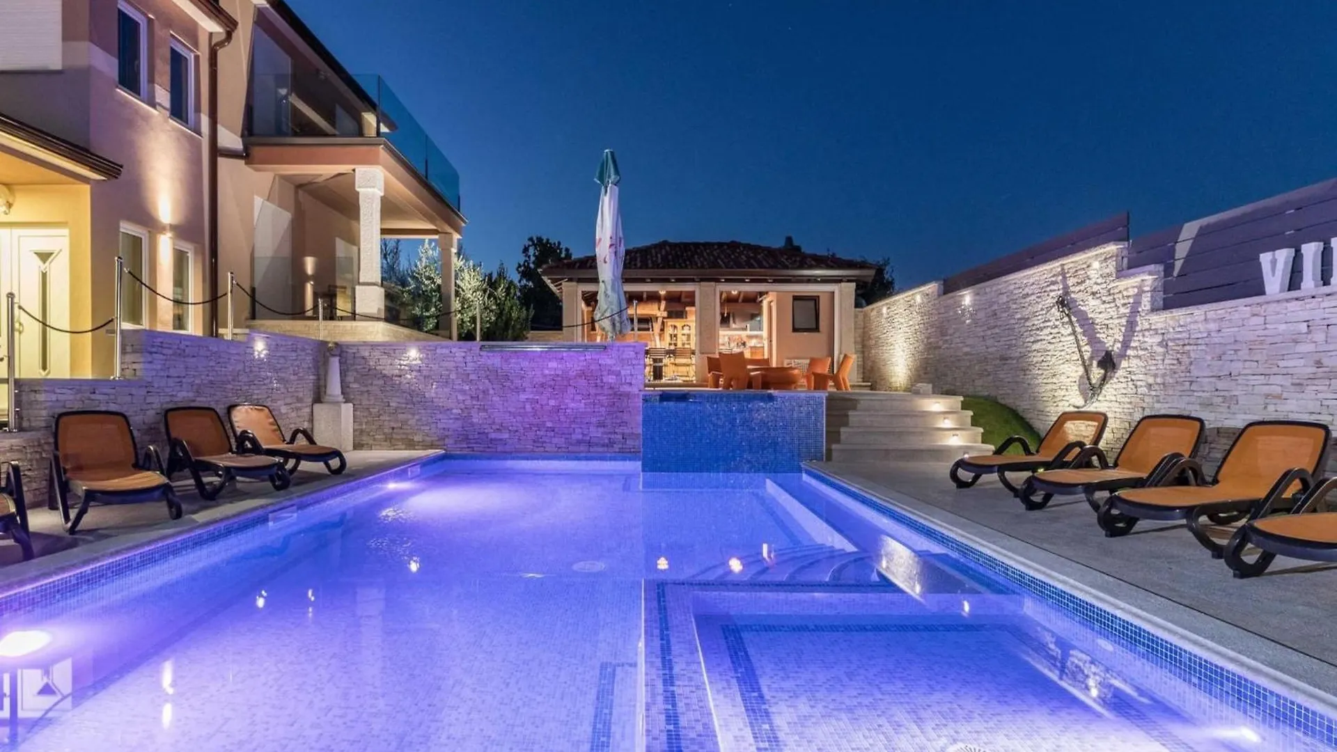 Luxe Villa In Valtura With Private Pool