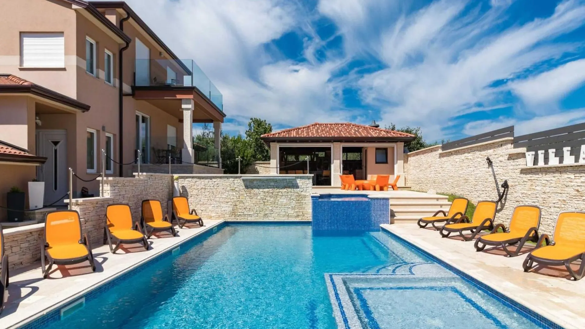 Luxe Villa In Valtura With Private Pool